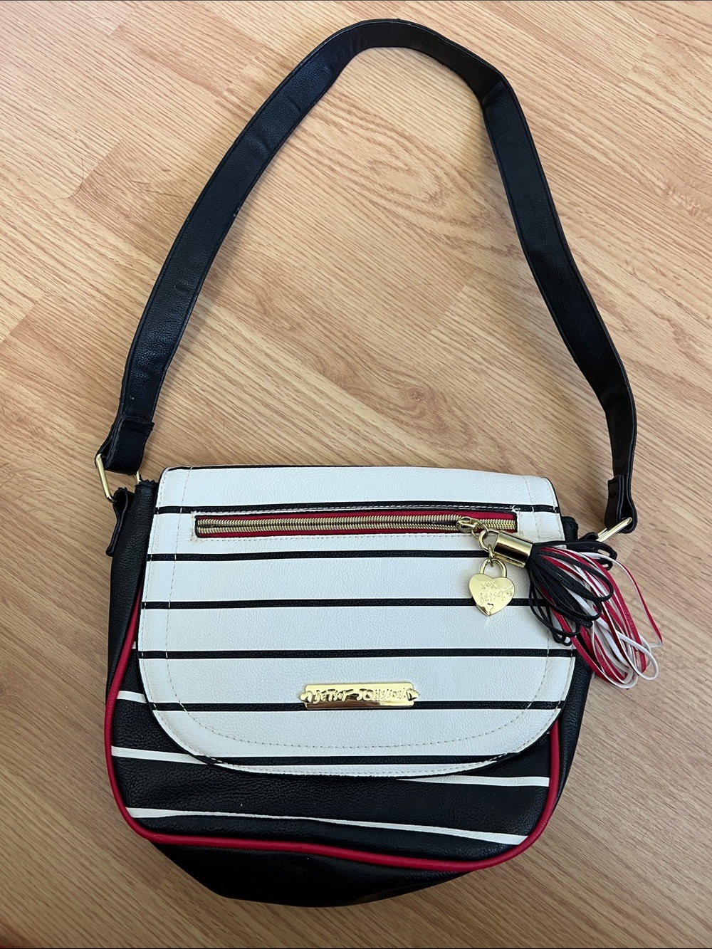 Betsy Johnson Heart Charm Striped Shoulder Bag - Black & White